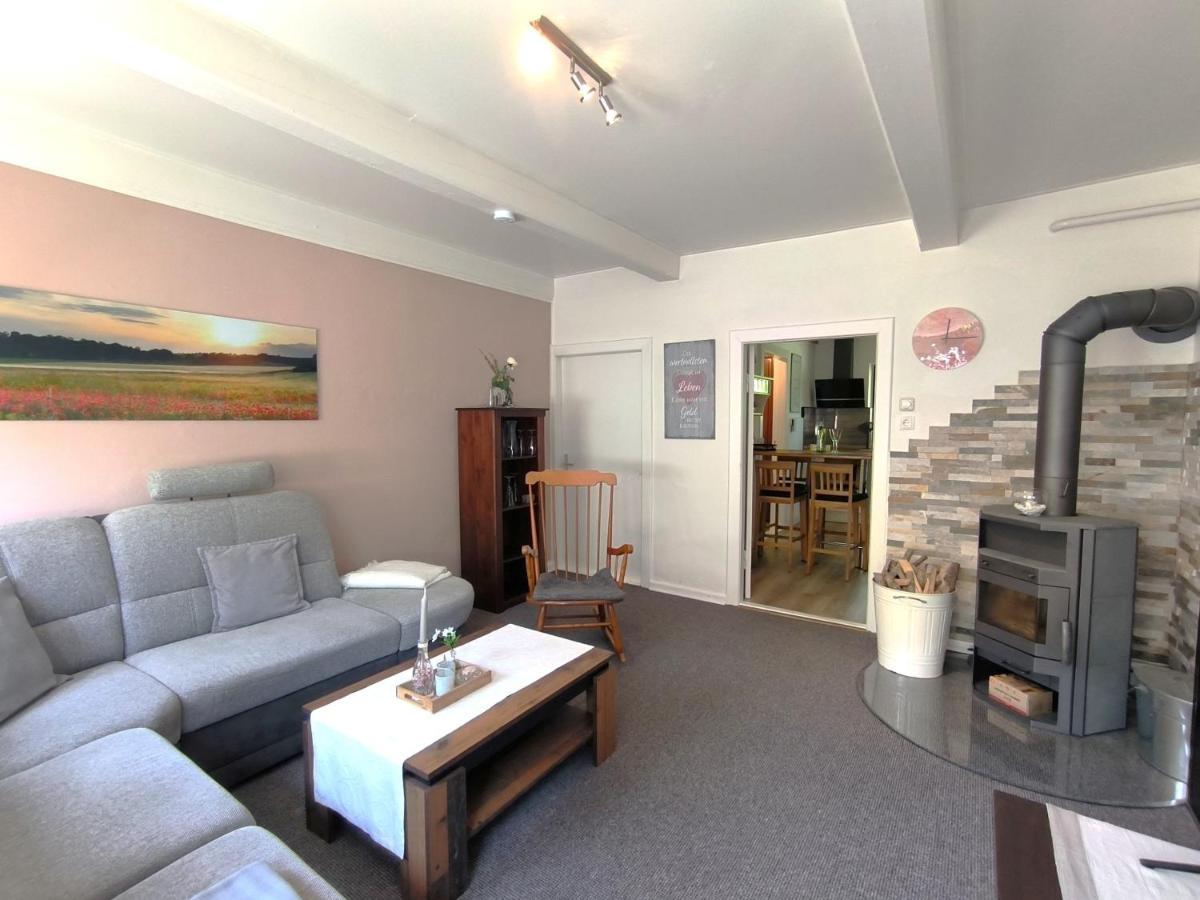 Ferienwohnung Zwischen Den Meeren - Schoene Und Gemuetliche Fewo Mit Garten Dorpstedt Luaran gambar